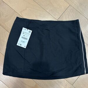 Zara Black Zippered Mini Skirt